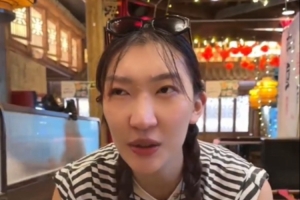 韩旭更新WNBA日常vlog:没有什么比一顿火锅更让我觉得放松的了