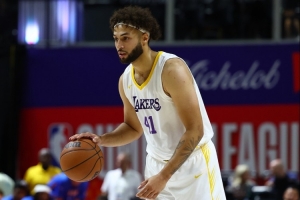 蜘蛛直播_蜘蛛免费NBA在线直播_蜘蛛足球无插件高清观看