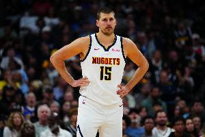 手感不佳!约基奇半场6投仅1中拿5分6板7助 累计4犯在身