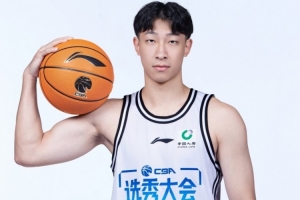 首秀可以!状元宋昕澔8中4拿到10分2抢断 开场连拿5分